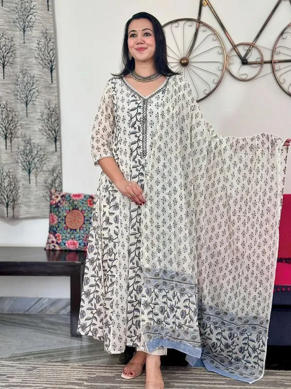 Beautiful Printed Cotton Anarkali Kurti with Pant and Mulmul Dupatta-08-22_1 Beautiful Printed Cotton Anarkali Kurti with Pant and Mulmul Dupatta